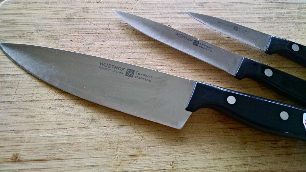 Sharp Knife Tips To Make Cutting Up FUN! - Meemaw Eats