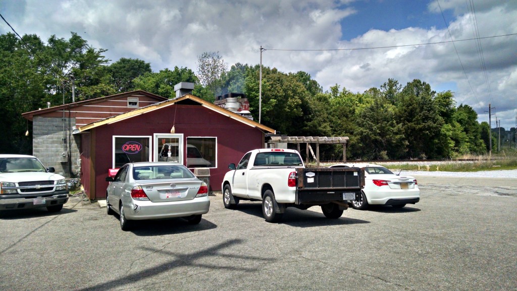 Buddy's Bar-B-Que | Meemaw Eats