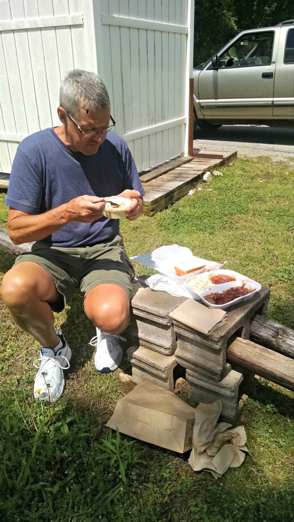 Buddy's Bar-B-Que | Meemaw Eats