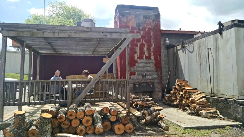 Buddy's Bar-B-Que | Meemaw Eats