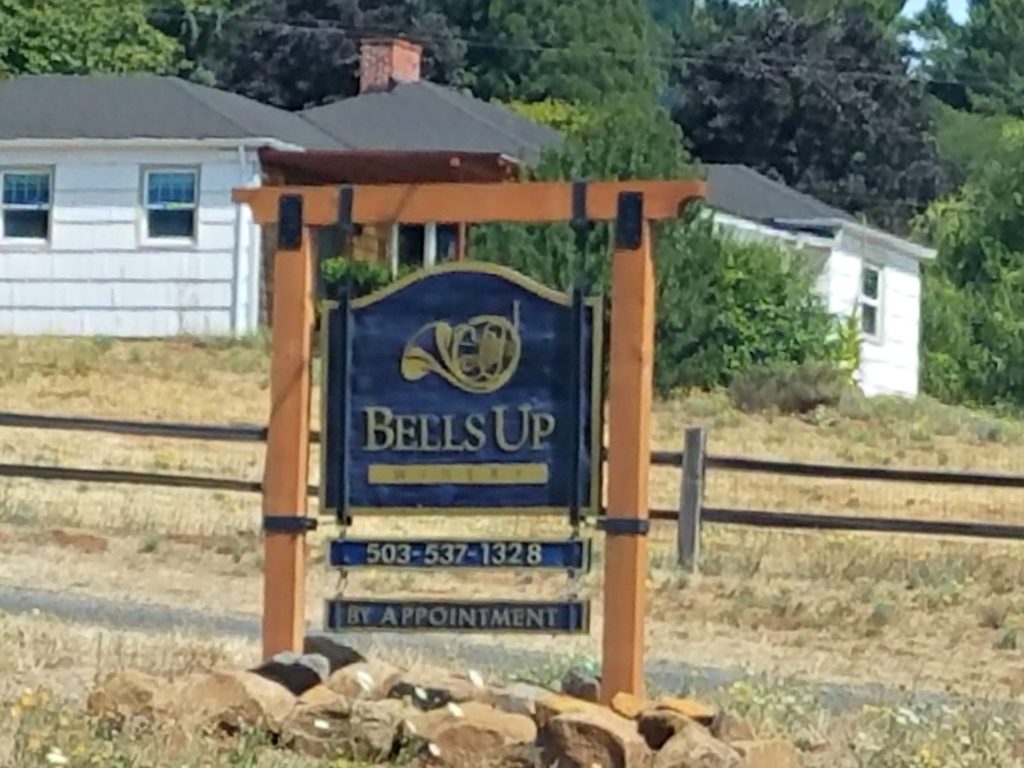 Bells Up Winery | Meemaw Eats