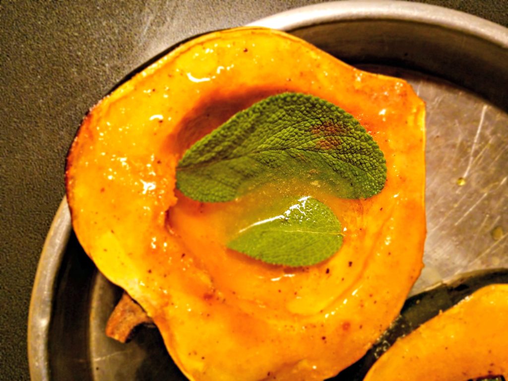 Roasted Acorn Squash | Meemaw Eats