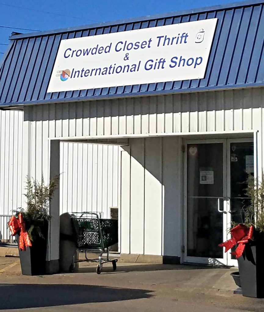 The Crowded Closet Iowa City | Meemaw Eats