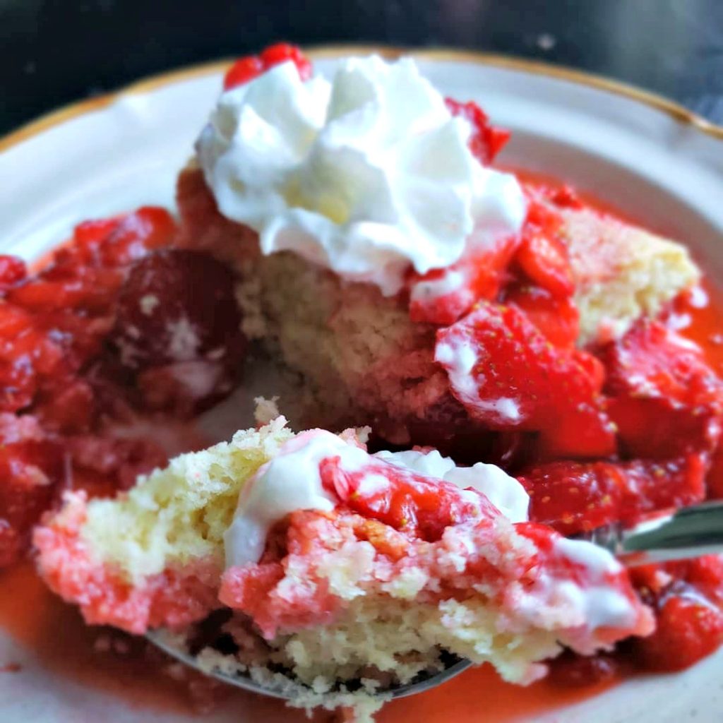 Old Fashioned Strawberry Shortcake - Mom's Recipe - Meemaw Eats